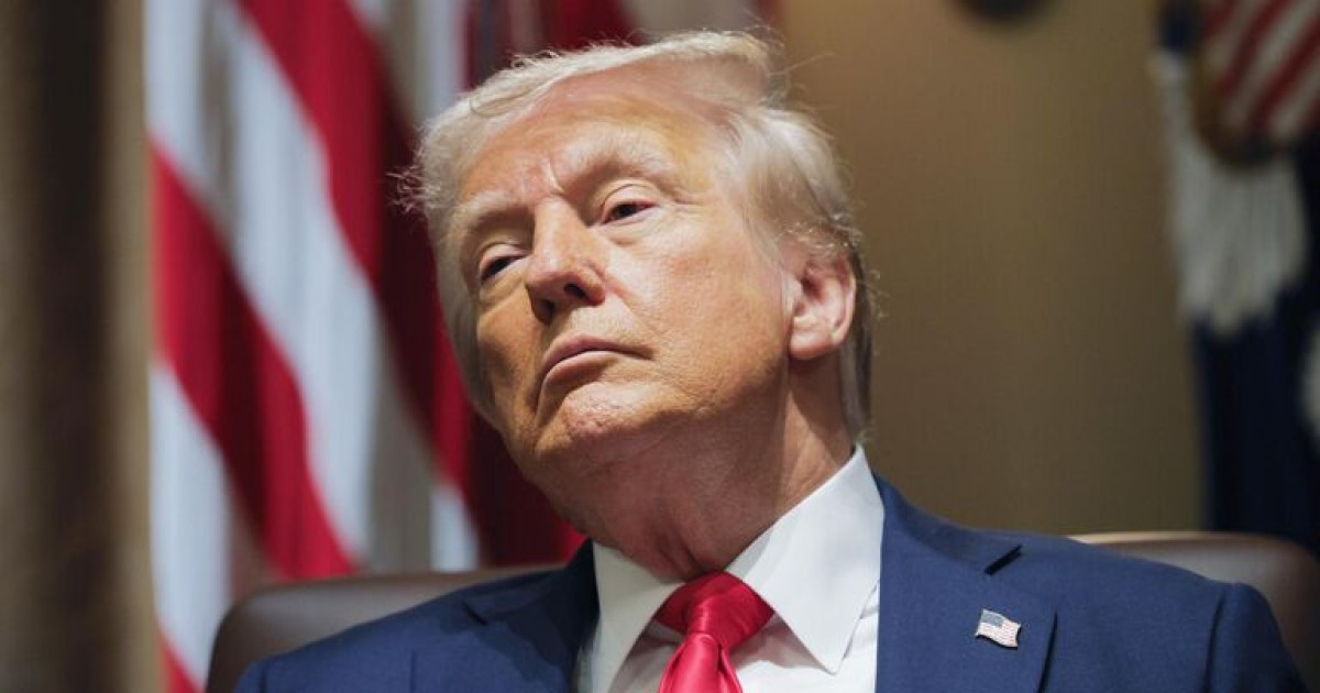 Трамп раздумывает над снятием всех ограничений администрации Байдена
