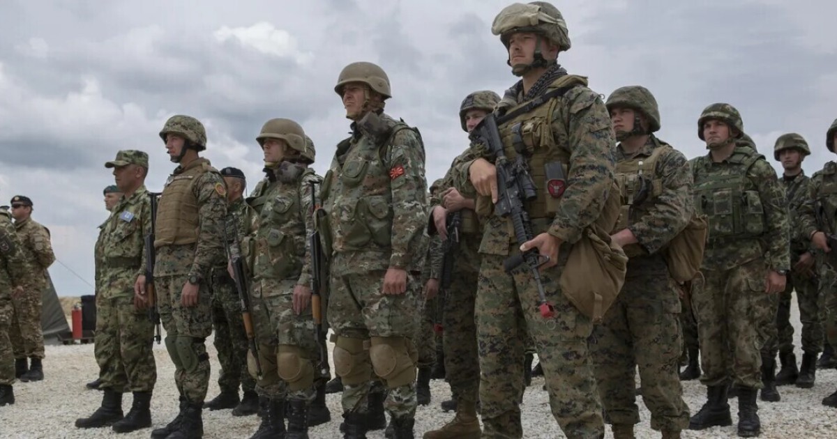 Европа пока не готовится размещать войска в Украине, — Мерц