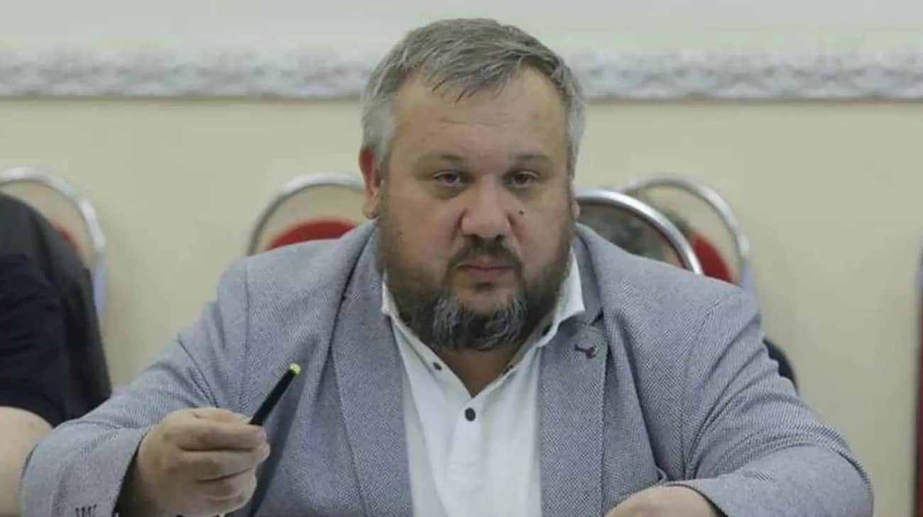 Перед судом предстанет экс-чиновник МОУ, который помог Гринкевичам заработать миллиард на армии