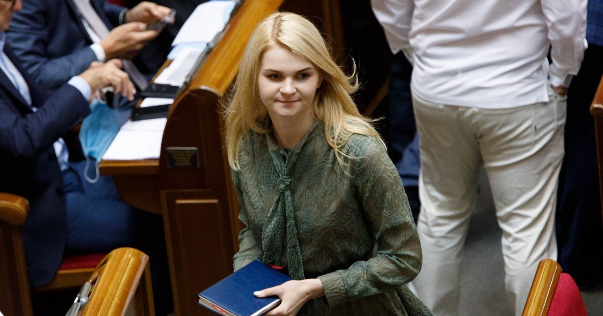 нардеп от «Слуги народа» Анна Колесник сложила мандат