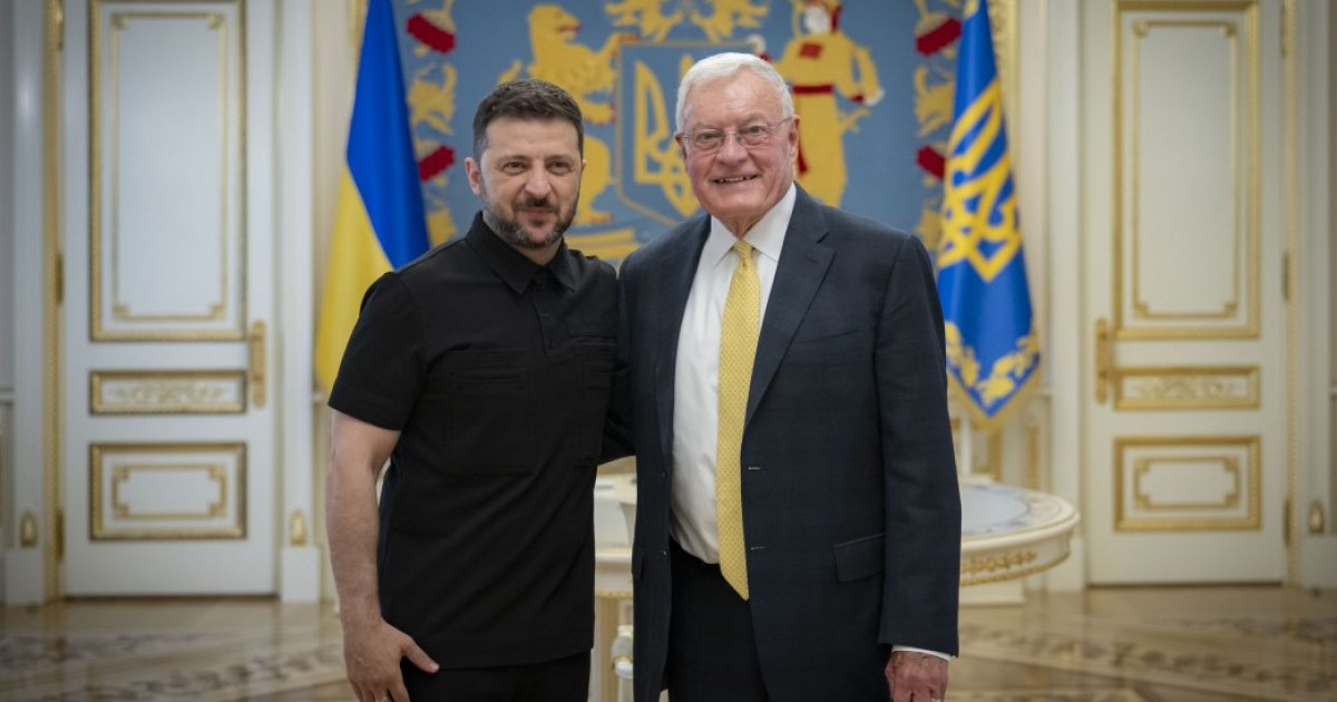 Зеленский рассказал о переговорах с представителем Трампа