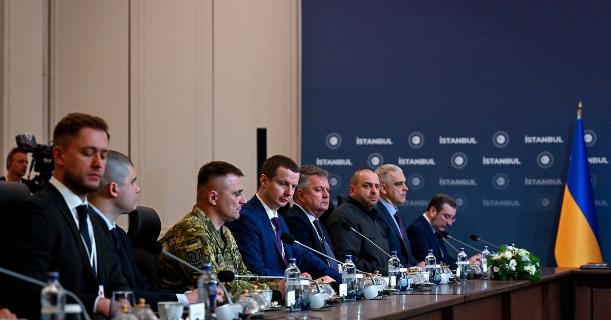Мирные переговоры в Стамбуле — Украина инициирует встречу Путина и Зеленского