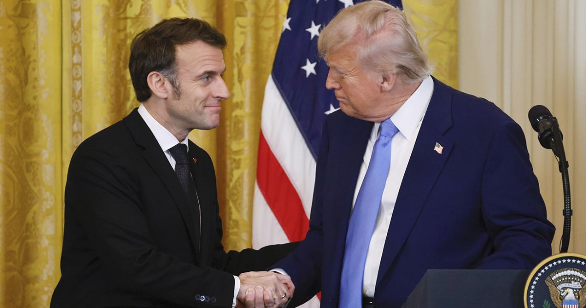 «Эммануэээль!» — как Трамп и Макрон флиртуют без протоколов и рамок, — Politico