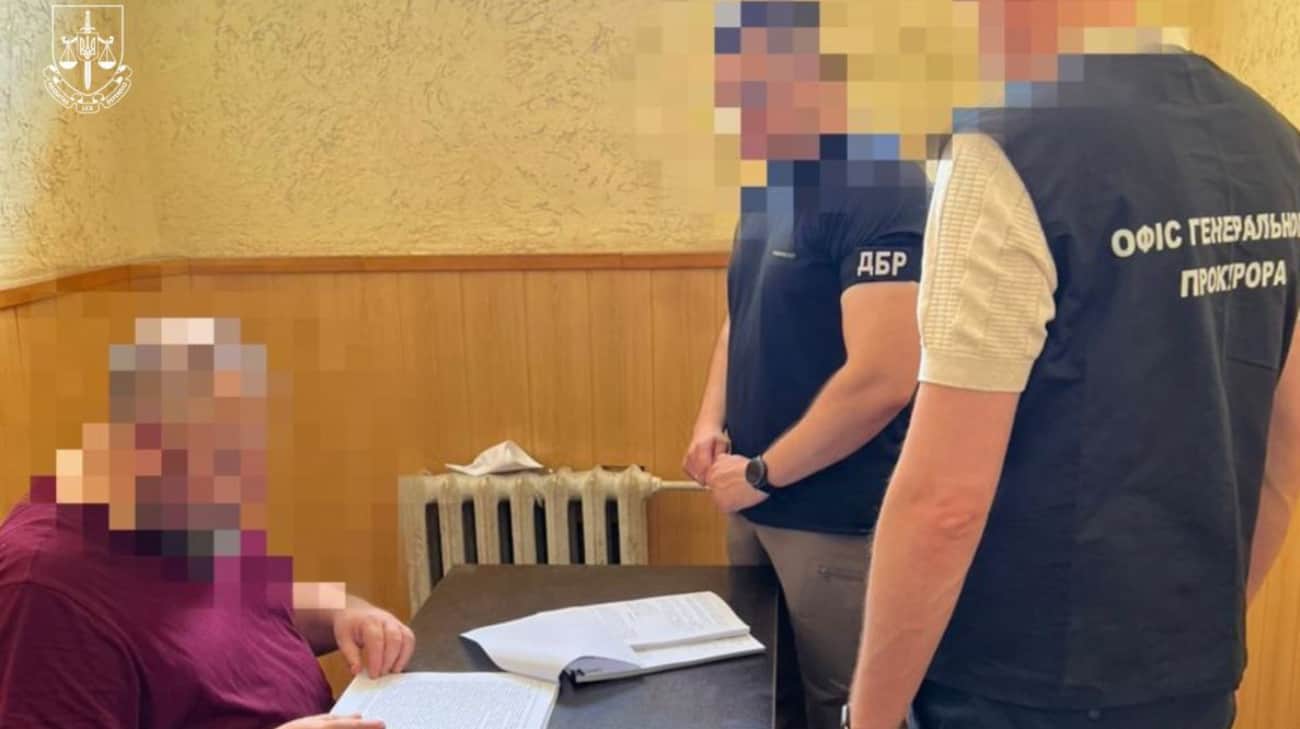 Убытки на 2 миллиарда: объявили новое подозрение экс-чиновнику МОУ, который помог Гринкевичам