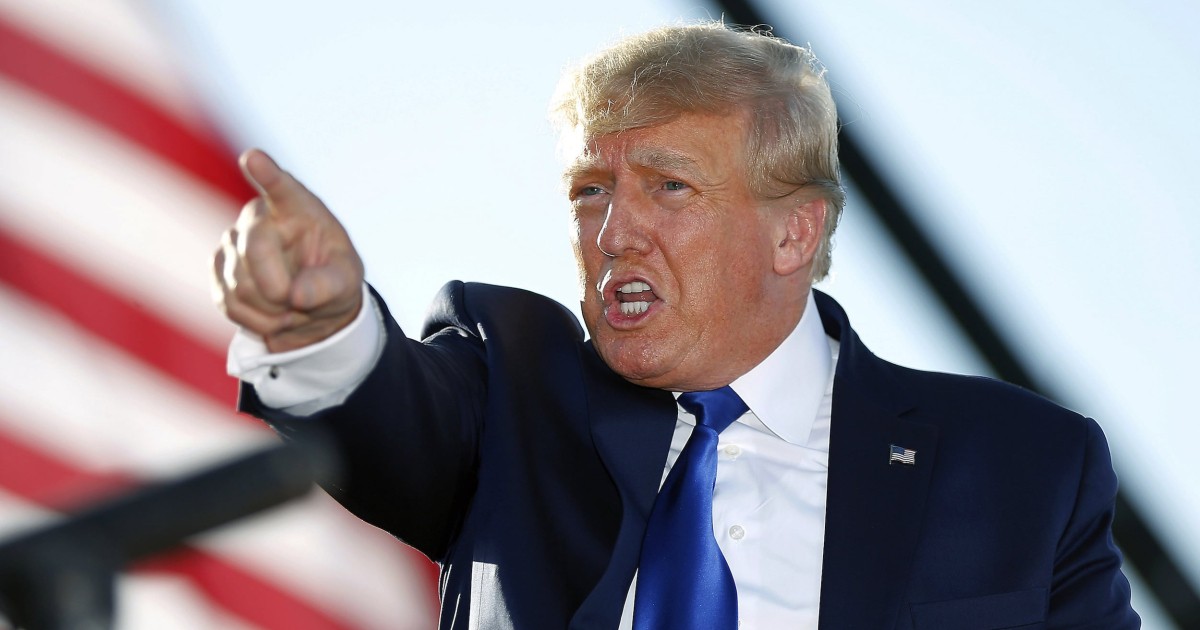 Трамп обвиняет СМИ в фейках о саммите с Путиным