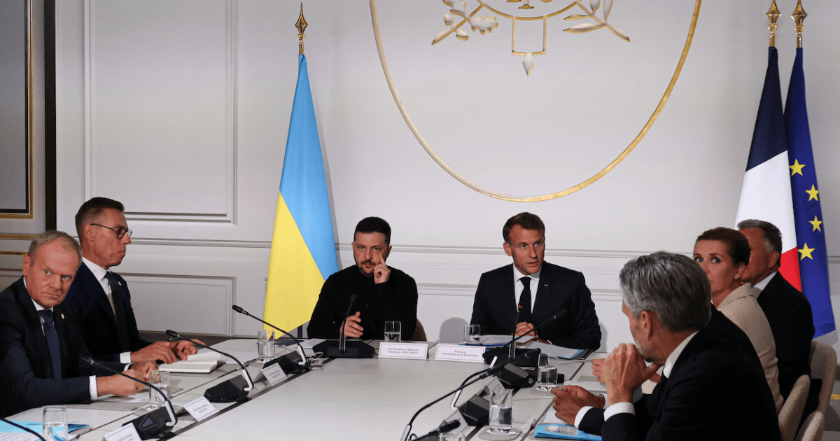 что показало и скрыло парижское заседание «коалиции решительных»