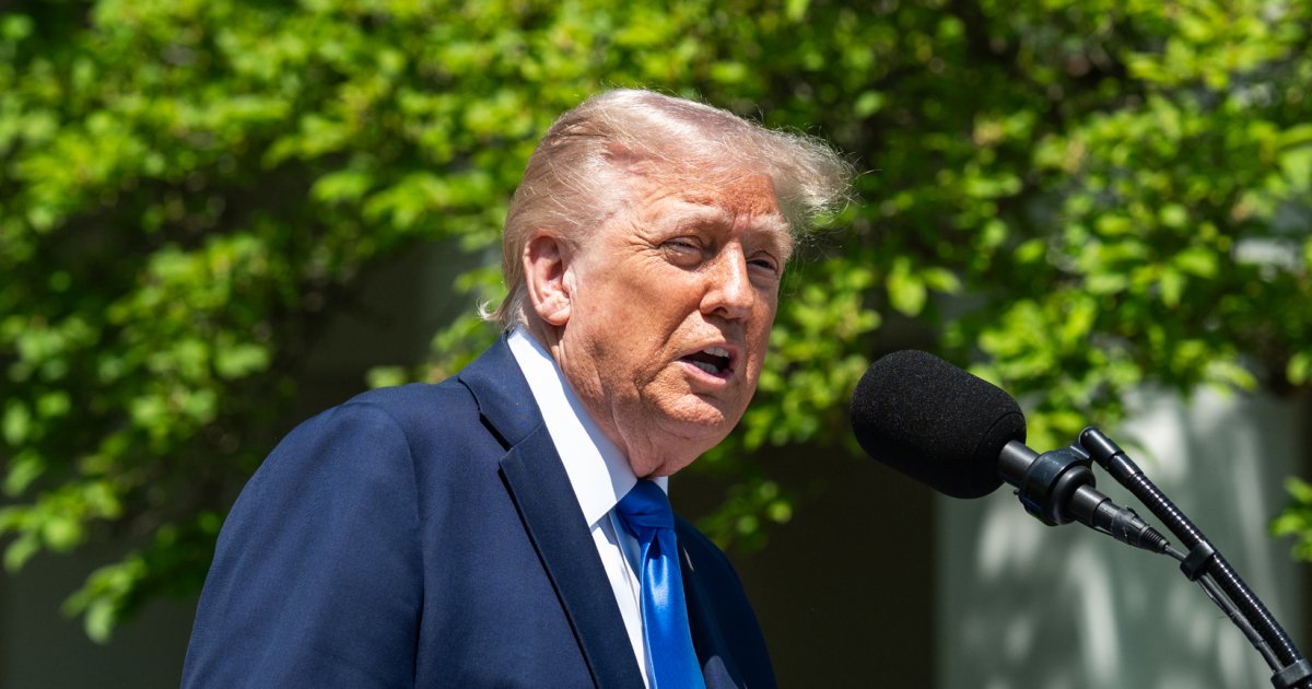 Трамп подал иск против New York Times за клевету и диффамацию на 15 миллиардов долларов: что известно