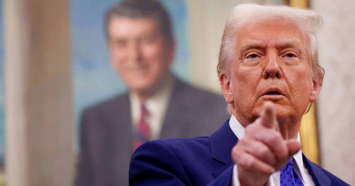 Трамп рассказал, действительно ли побудил Зеленского отдать Донбасс России (видео)
