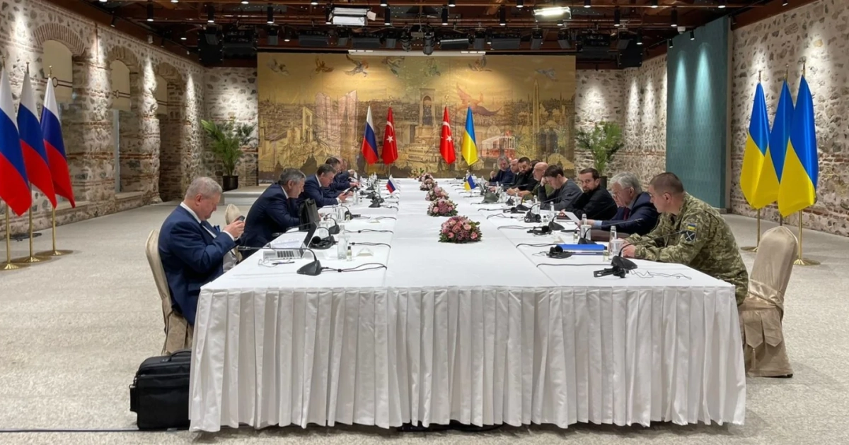 Переговоры РФ и Украины — в Кремле рассказали, что должна сделать Украина