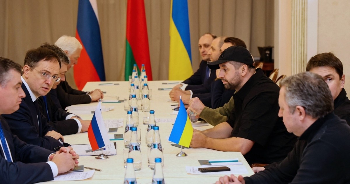 кто и надолго ли «заморозил» процесс по мирному урегулированию по Украине