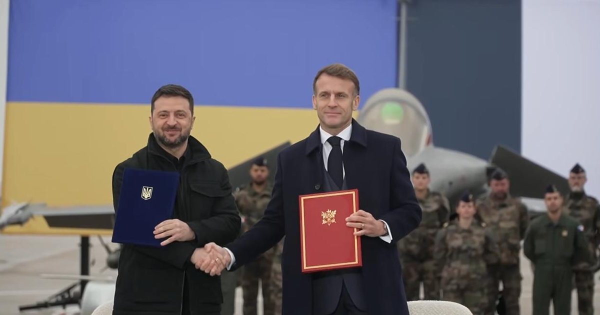 «Историческое соглашение»: Зеленский и Макрон подписали декларацию об оборонном сотрудничестве (видео)