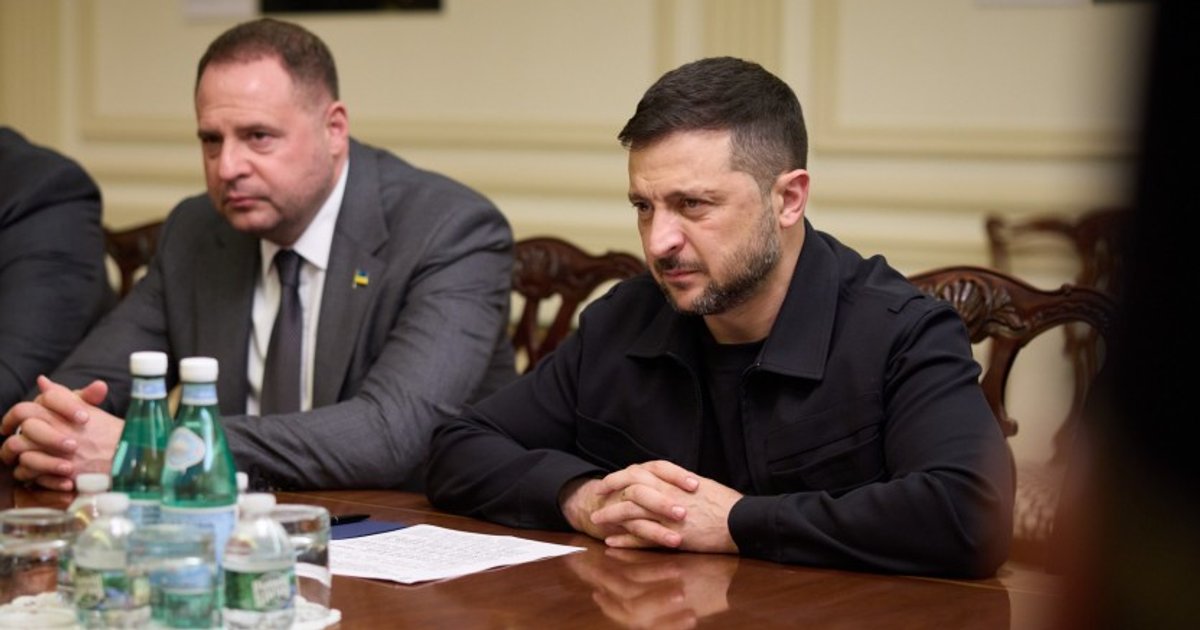 Ермак возобновил общение с Зеленским, – Гончаренко