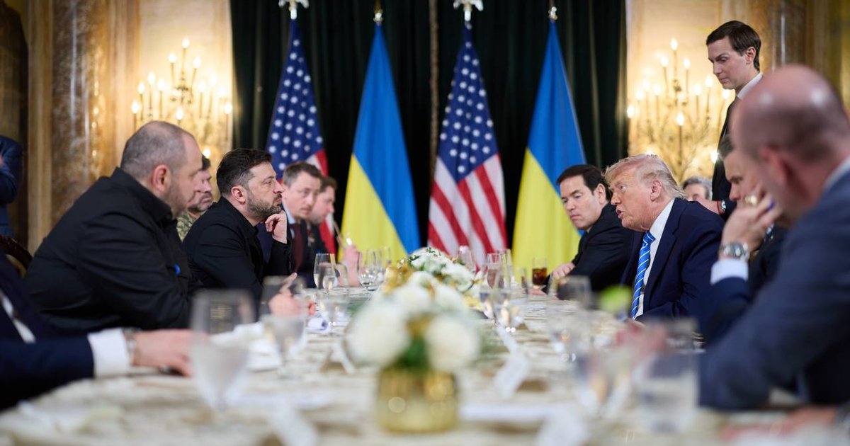 Трамп рассмотрит гарантии безопасности для Украины на полвека: Зеленский раскрыл детали