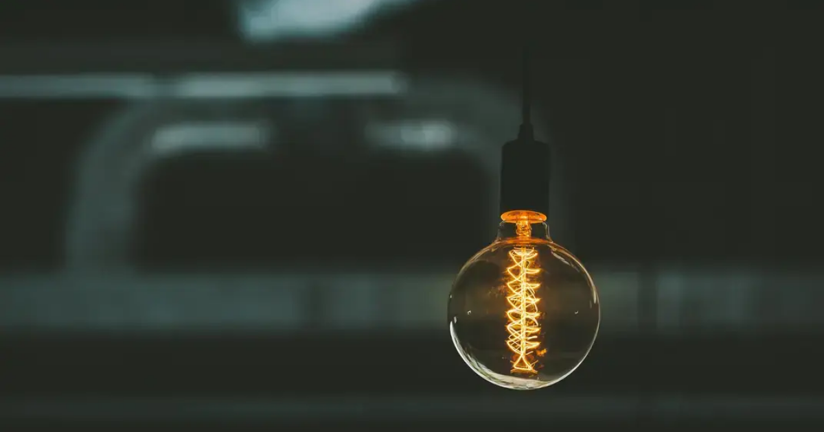 Аварийные отключения в Киеве отменены, в регионах – продолжаются