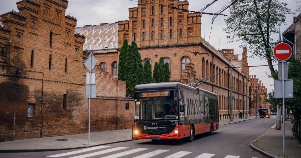 Черновцы закупят три новых троллейбуса за 55,3 млн грн — Delo.ua