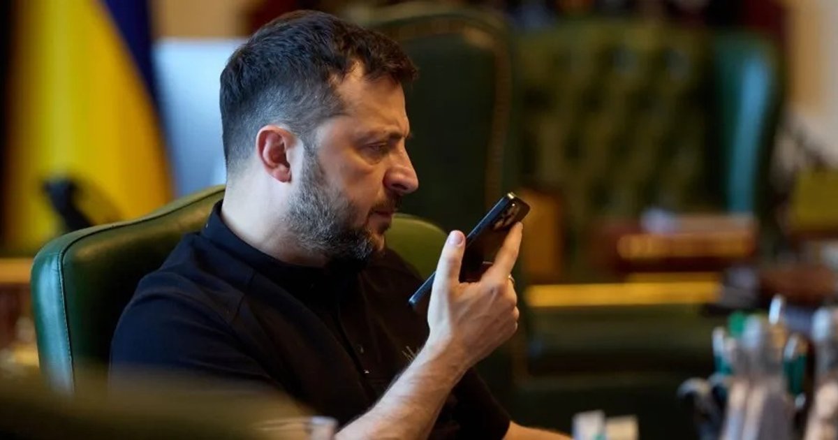 Советники Трампа хотели, чтобы Зеленский согласился сдать Донбасс по телефону, — Axios