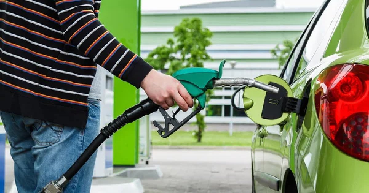 Реализация горючего в ноябре снизилась, но осталась высокой — Delo.ua