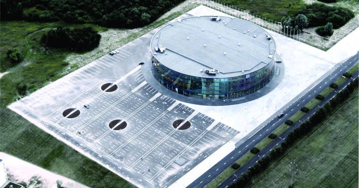 Львову вернули участок под недостроенной ареной