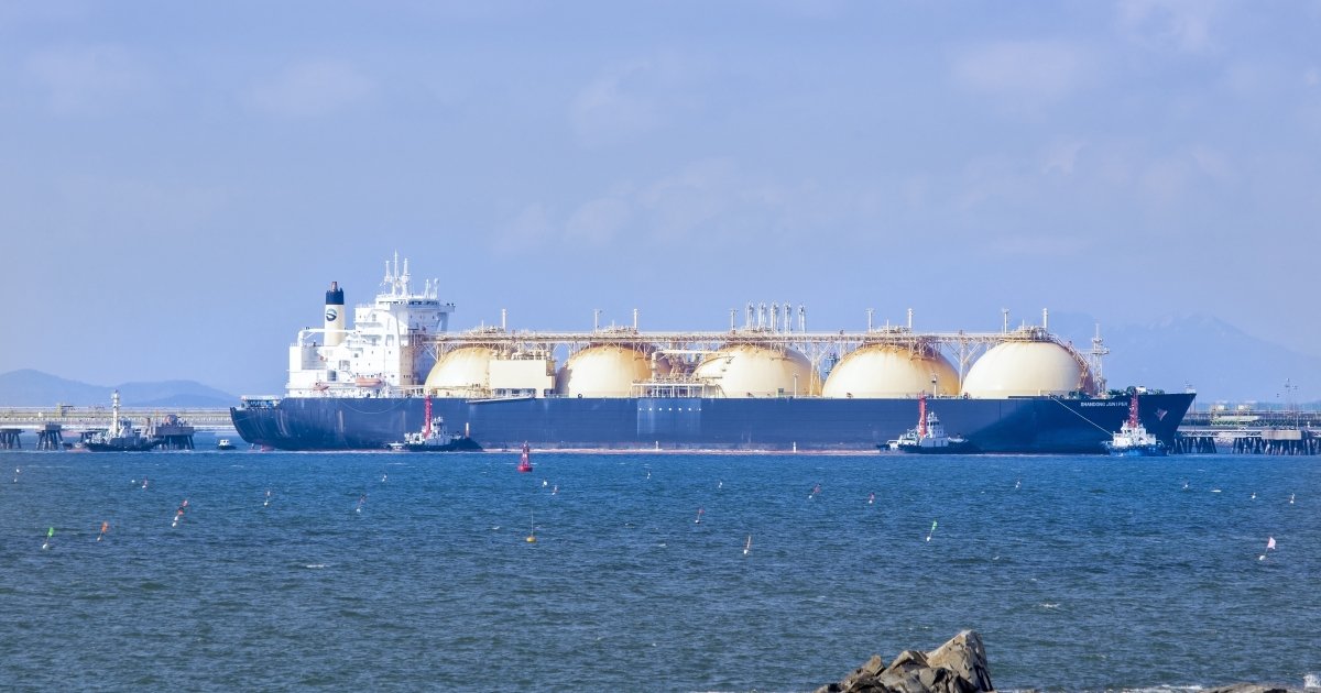 Газпром доставил СПГ в Китай, игнорируя санкции США