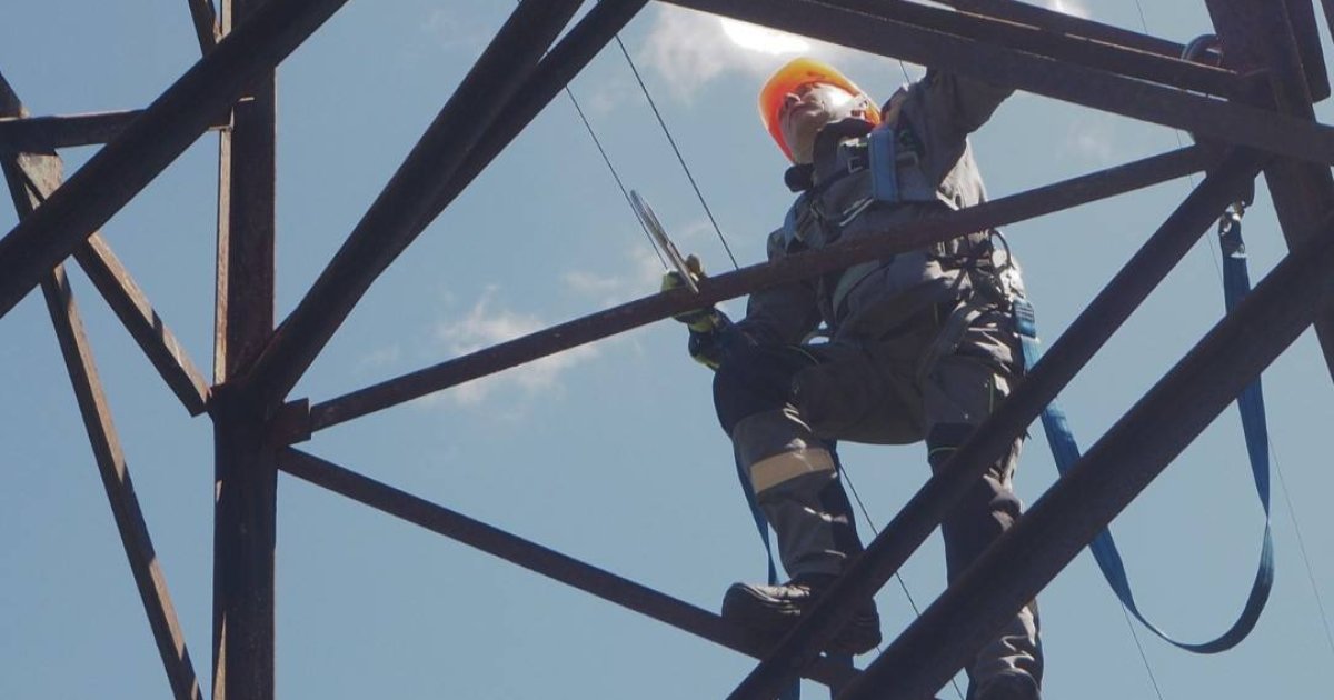 Графики почасовых отключений бездействуют: обесточены 3 области