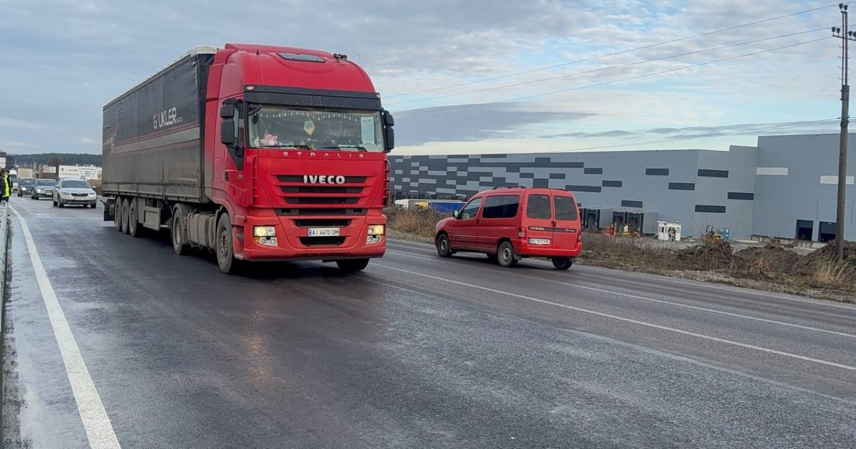 Где на Львовщине открыт отремонтированный путепровод на М-10 Львов – Краковец