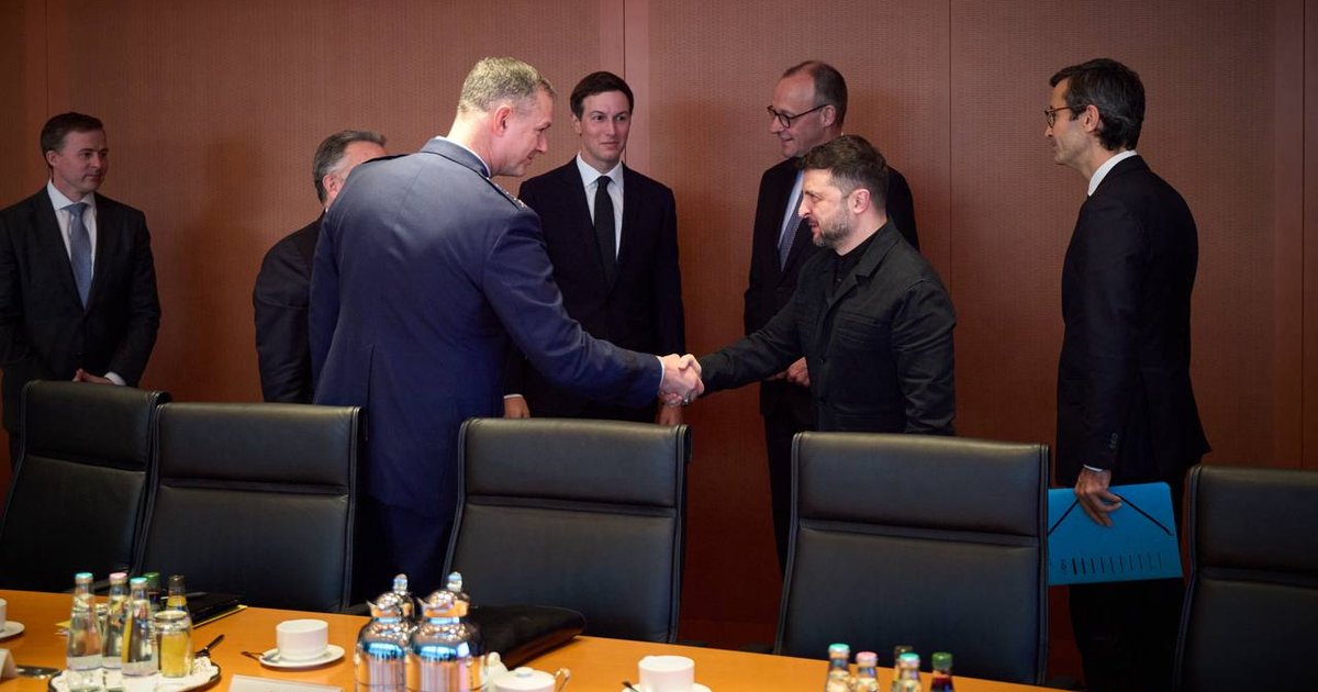 Переговоры в Берлине — во время визита Зеленского в Бундестаге исчез интернет