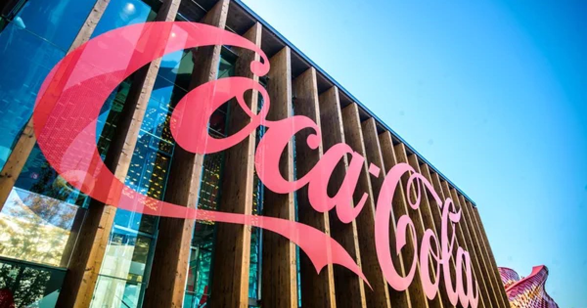 Руководитель Coca-Cola уходит в отставку: кто возглавит компанию