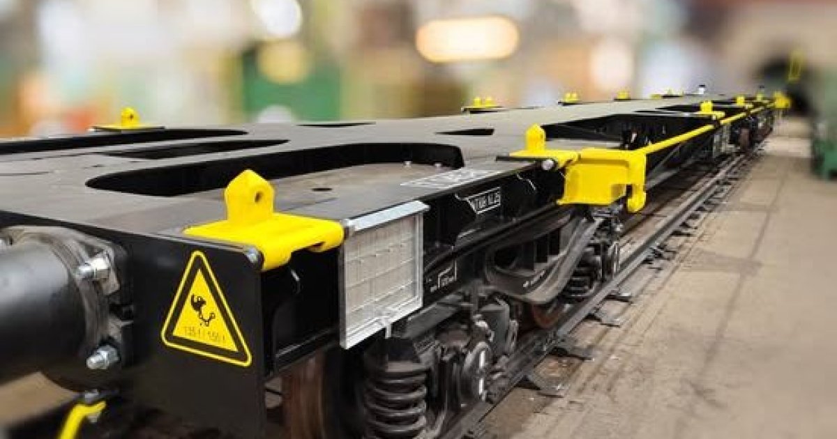 Завод Тигипко впервые поставил вагоны-платформы для европейских железных дорог