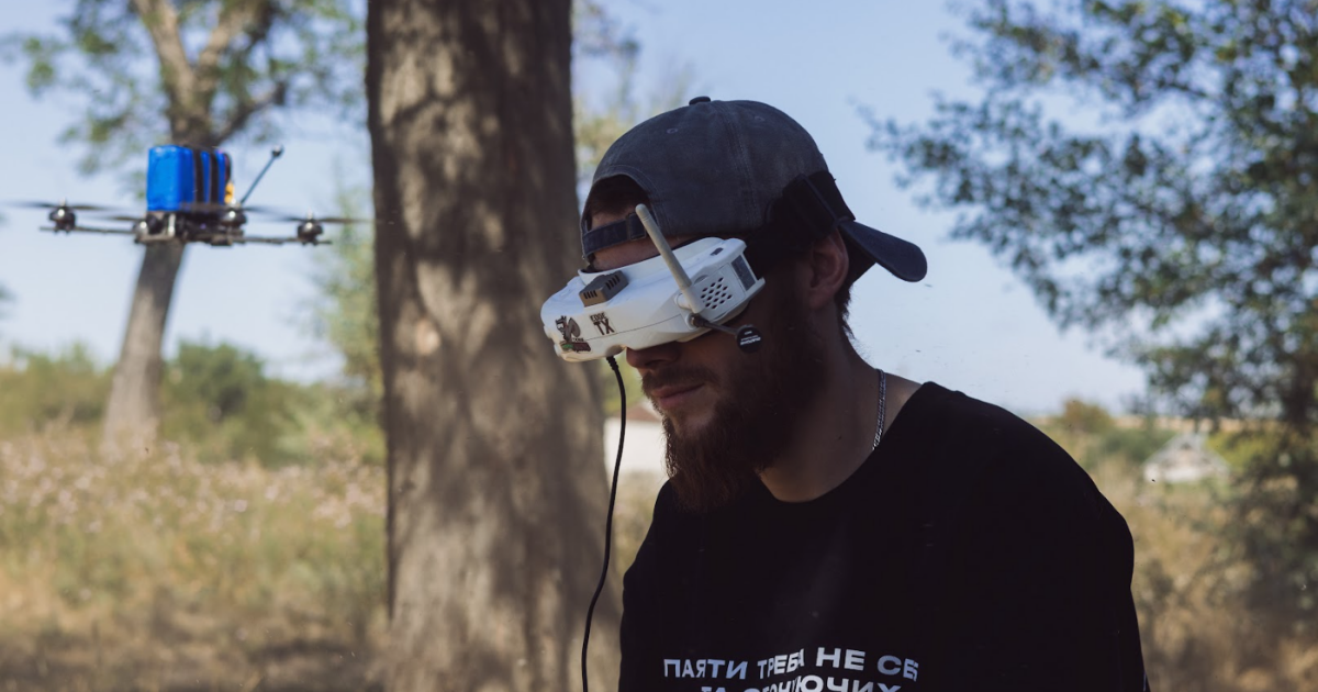 кого ищут украинские производители дронов