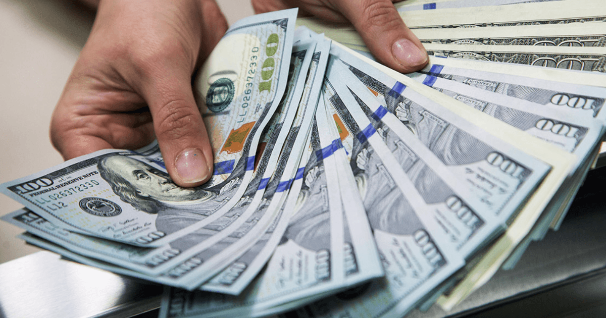 жителям готовы заплатить по $100 тысяч