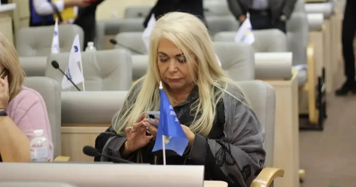 Депутат облсовета назвала детей с болезнями дебилами на заседании