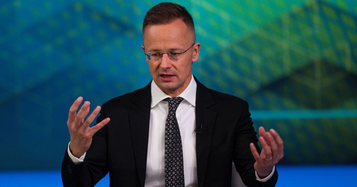 Сийярто рассказал, почему Орбан проиграл на выборах