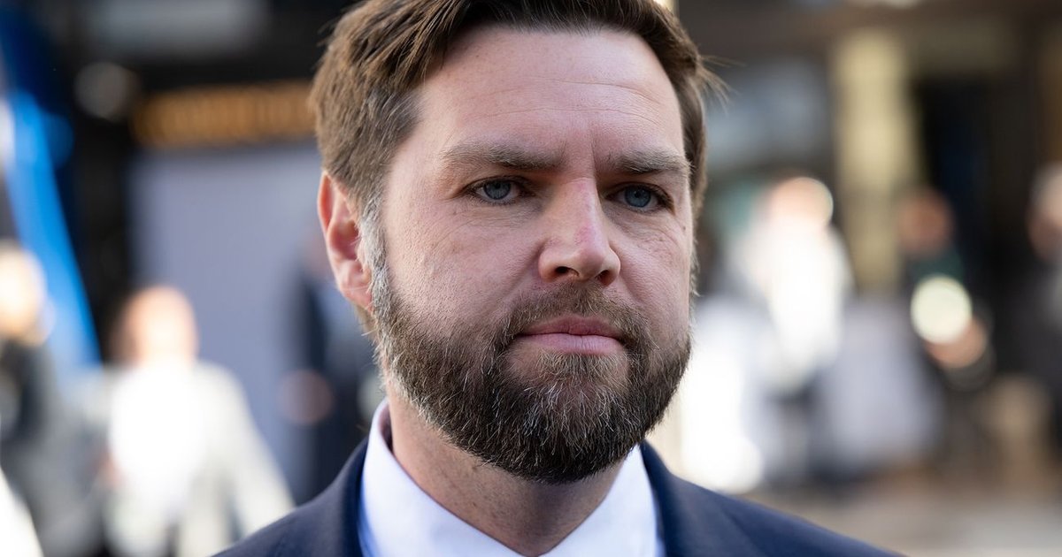 Джей Ди Вэнс приехал в Венгрию, чтобы поддержать Орбана перед выборами, — NYT