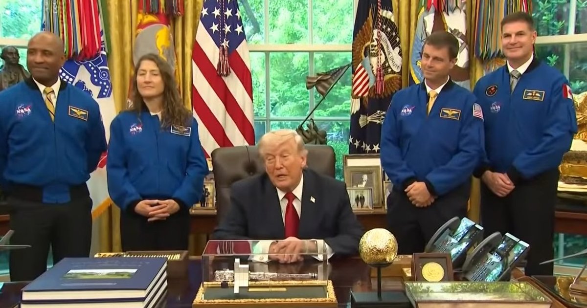 Трамп прокомментировал разговор с Путиным