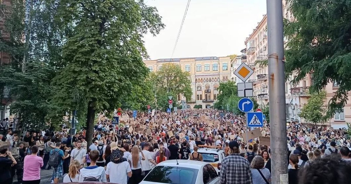 Отставка Федорова — протесты в Киеве продолжаются второй день — фото и видео