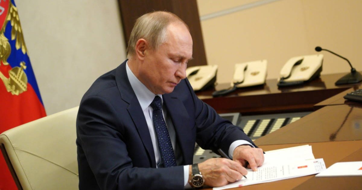 Путин подписал три засекреченные указа, — The Moscow Times