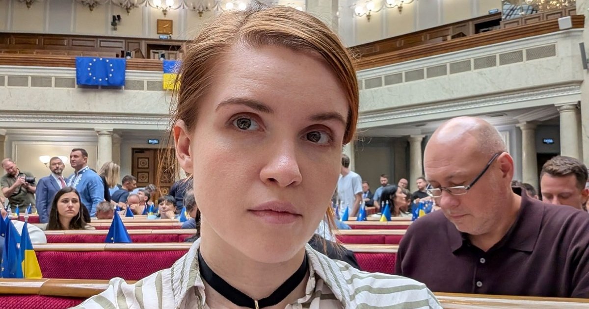 Безуглая вернулась во фракцию «Слуга народа»