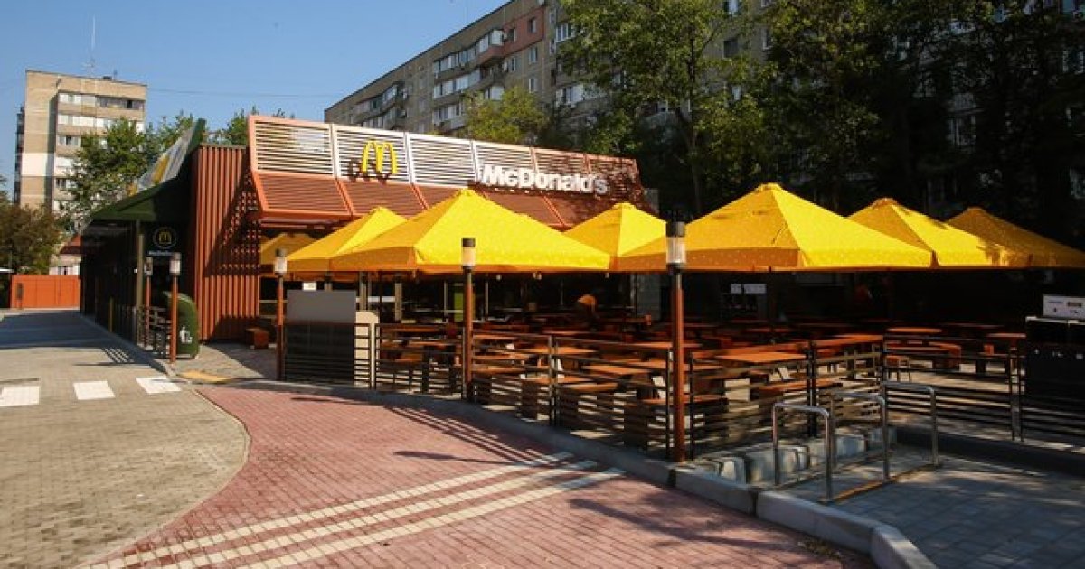 McDonalds определился с работой ресторанов во время желтого уровня тревоги