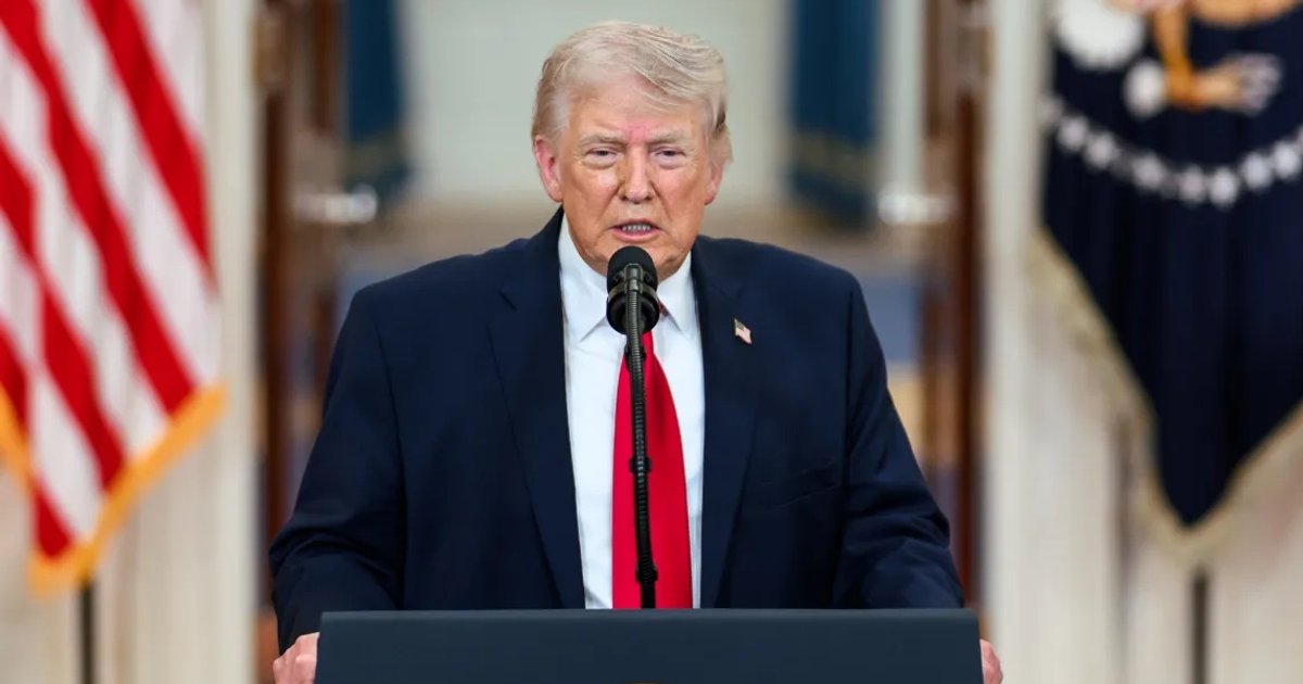 последние действия Трампа похожи на попытку заставить Украину капитулировать, — The Atlantic