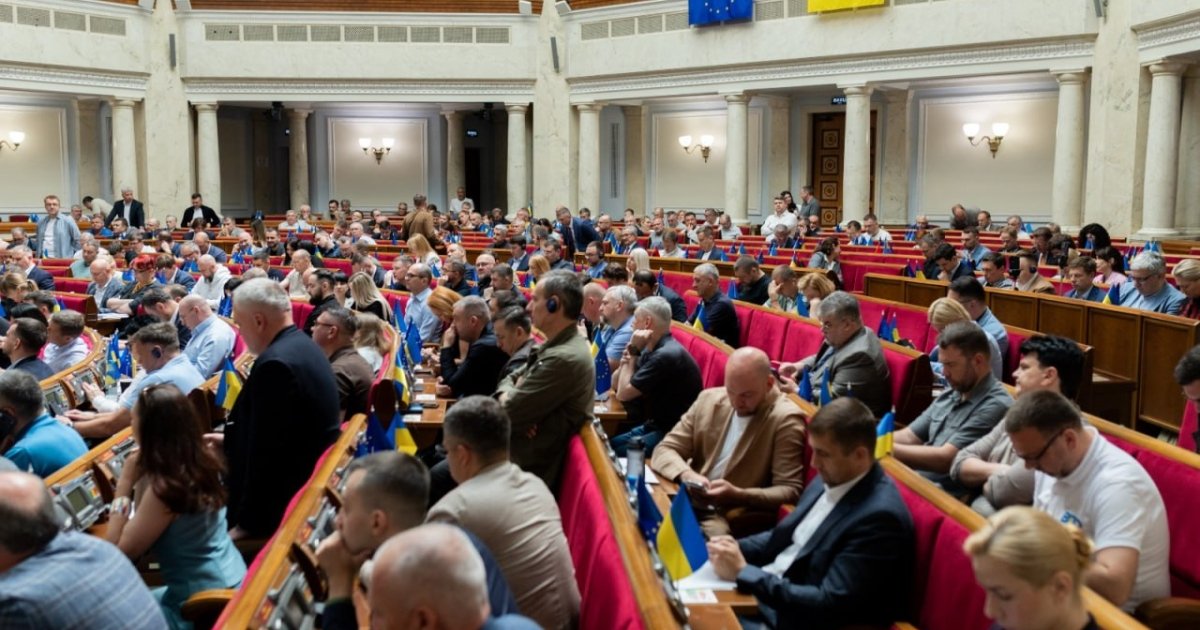 В Украине возвращают конкурсный отбор на государственную службу: принято закон…