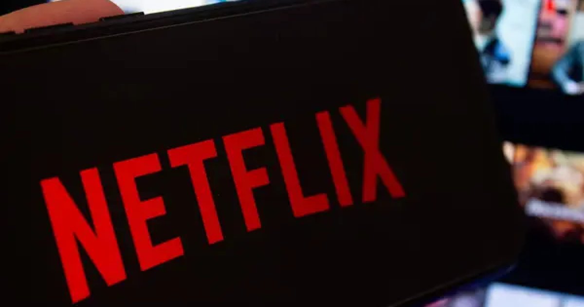 Netflix уволит около 1000 сотрудников: причины