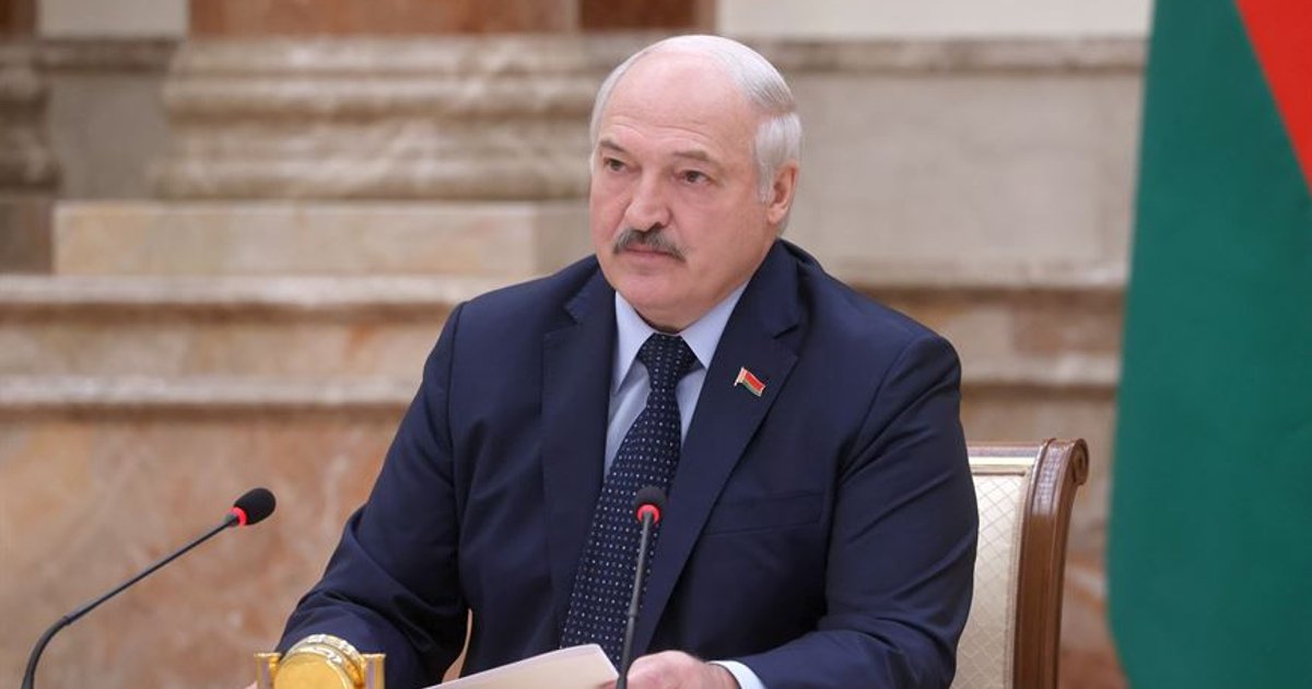 Лукашенко осудил требование Трампа об отставке Зеленского