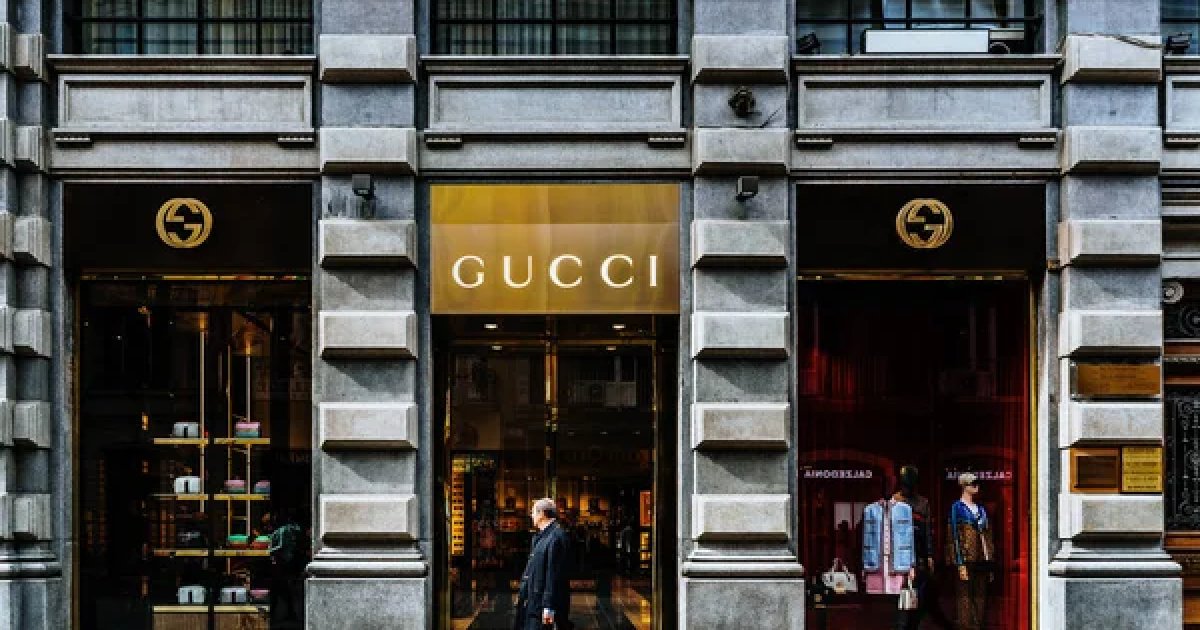 Акции владельца Gucci обвалились на 12% люкс готовится к тяжелой зиме