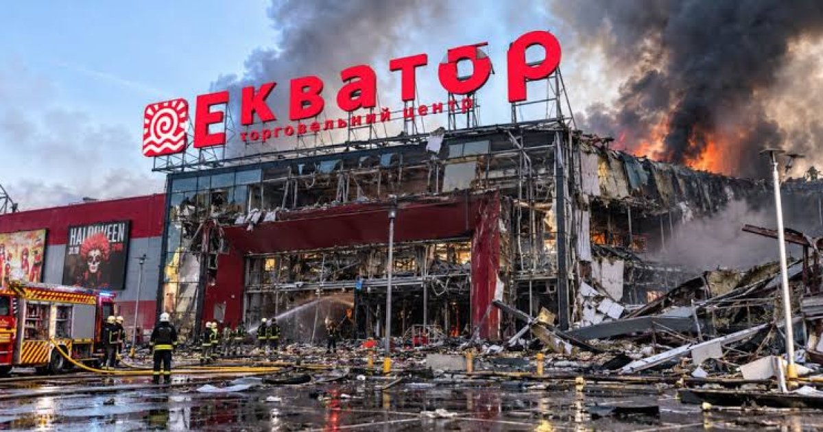 В Ровно после атаки РФ закрылся ТЦ «Экватор», поврежден гипермаркет «Демакс»…