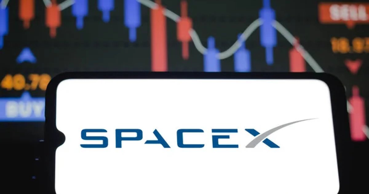 SpaceX запускает мобильную связь без башен